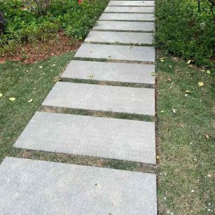 中山 芝麻黑小区踏步、汀步石铺装效果