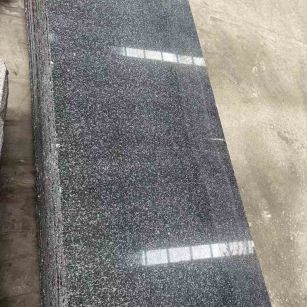 中山 芝麻黑光面