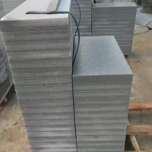 中山 芝麻灰火烧面300*600*50地铺石材