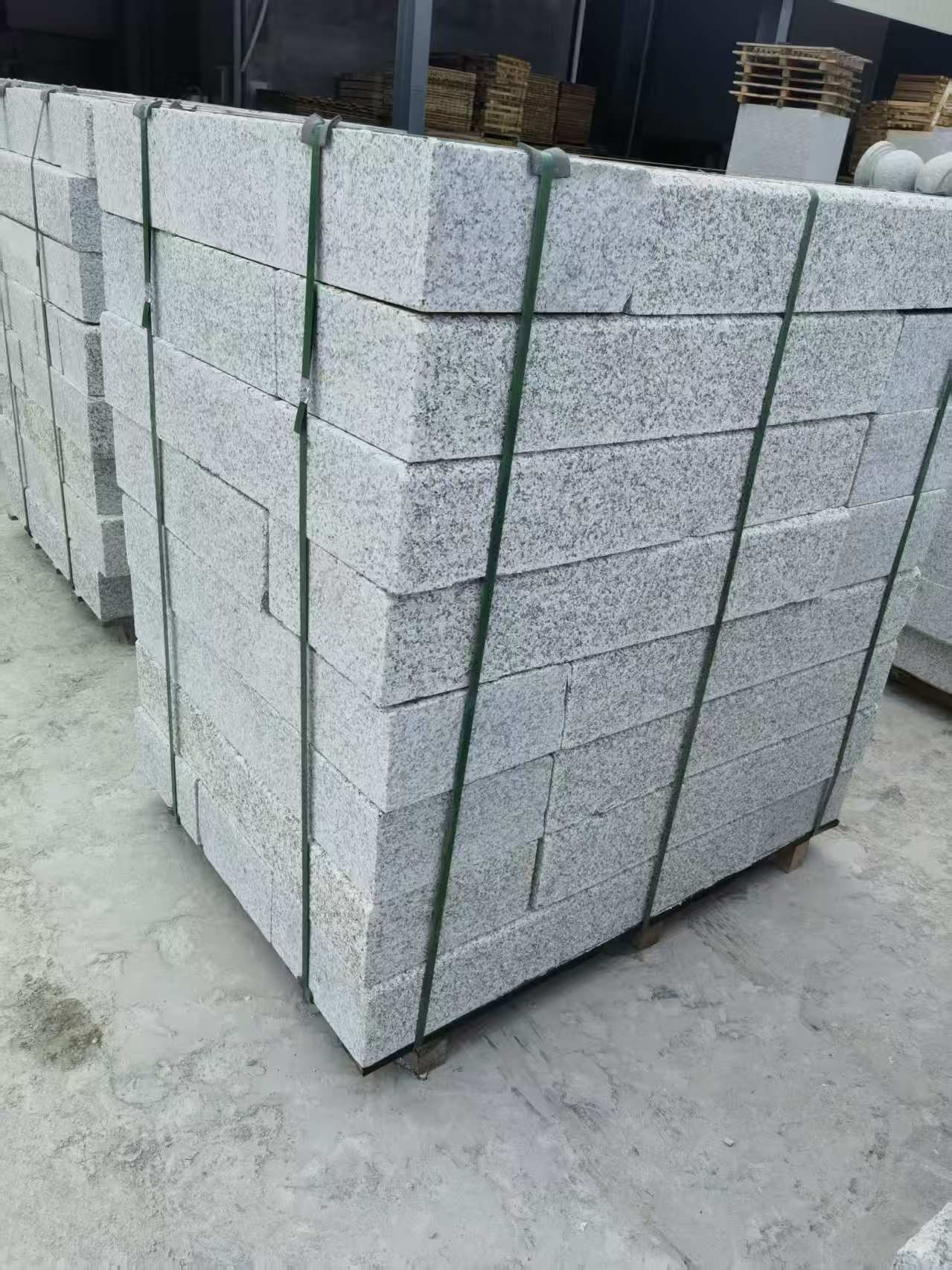 中山 芙蓉白火烧两面路沿石