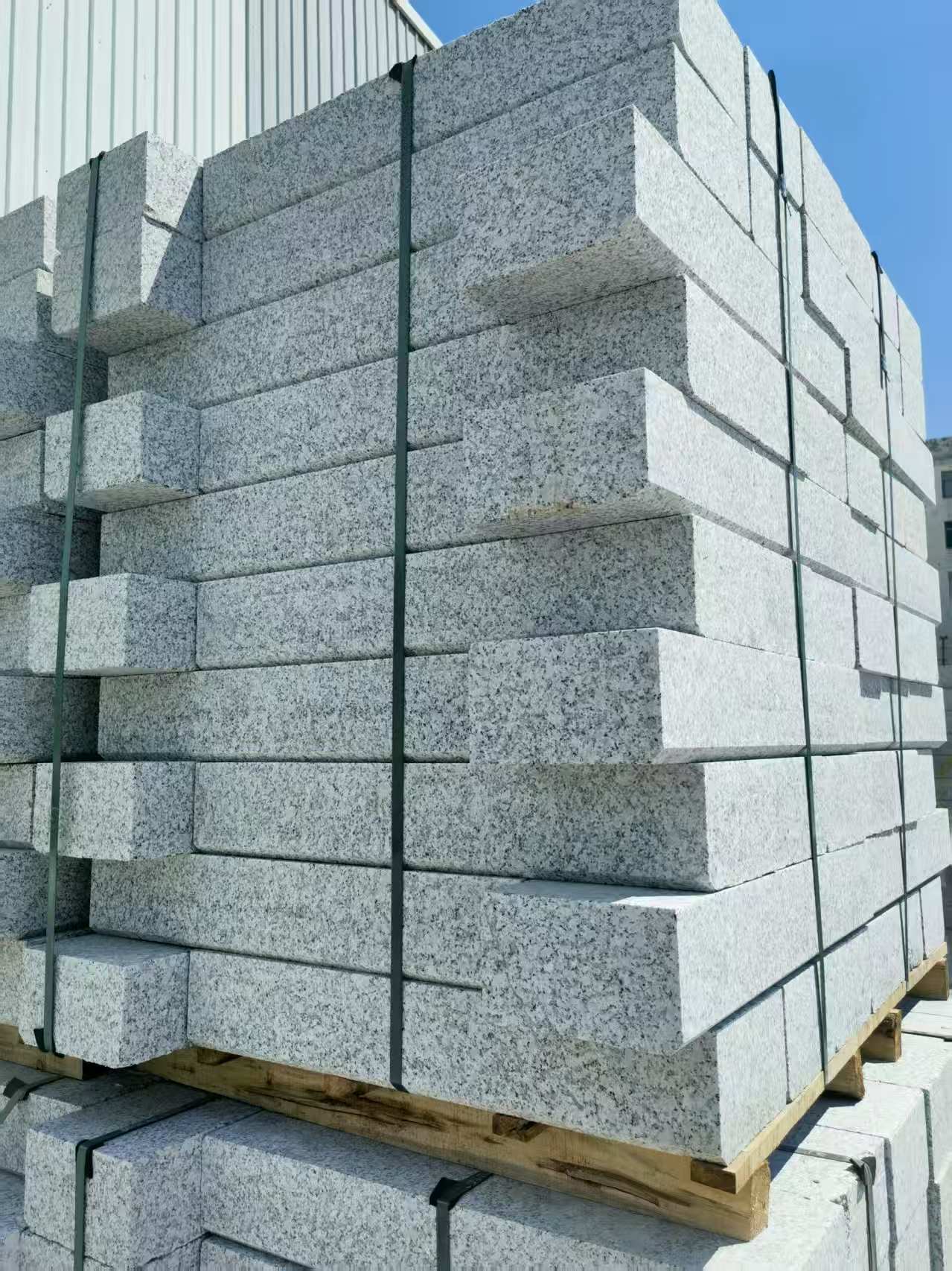 中山 路沿石颜色均匀、尺寸标准