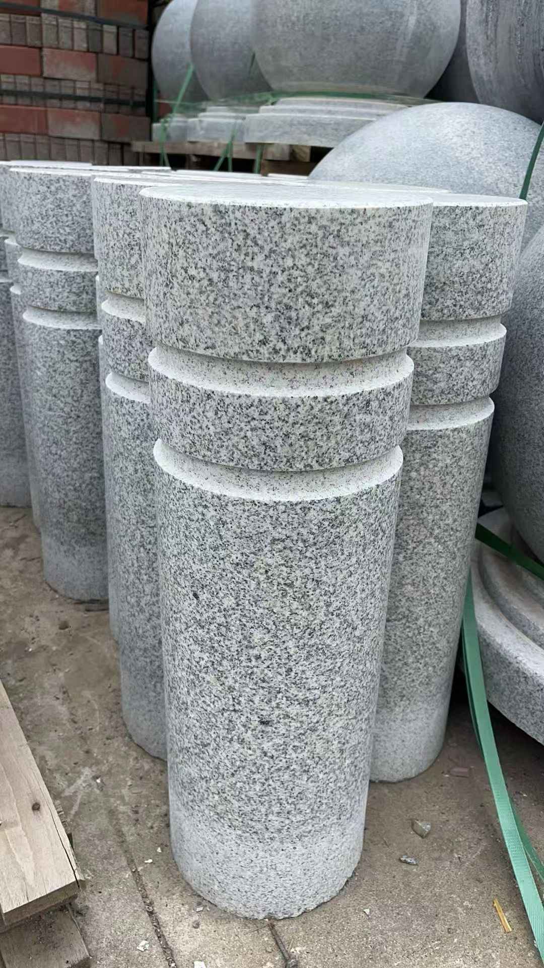 中山 芝麻白花岗岩挡车柱、隔离柱多少钱