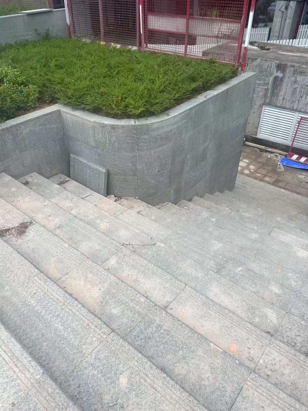 中山 芝麻黑火烧面铺装案例