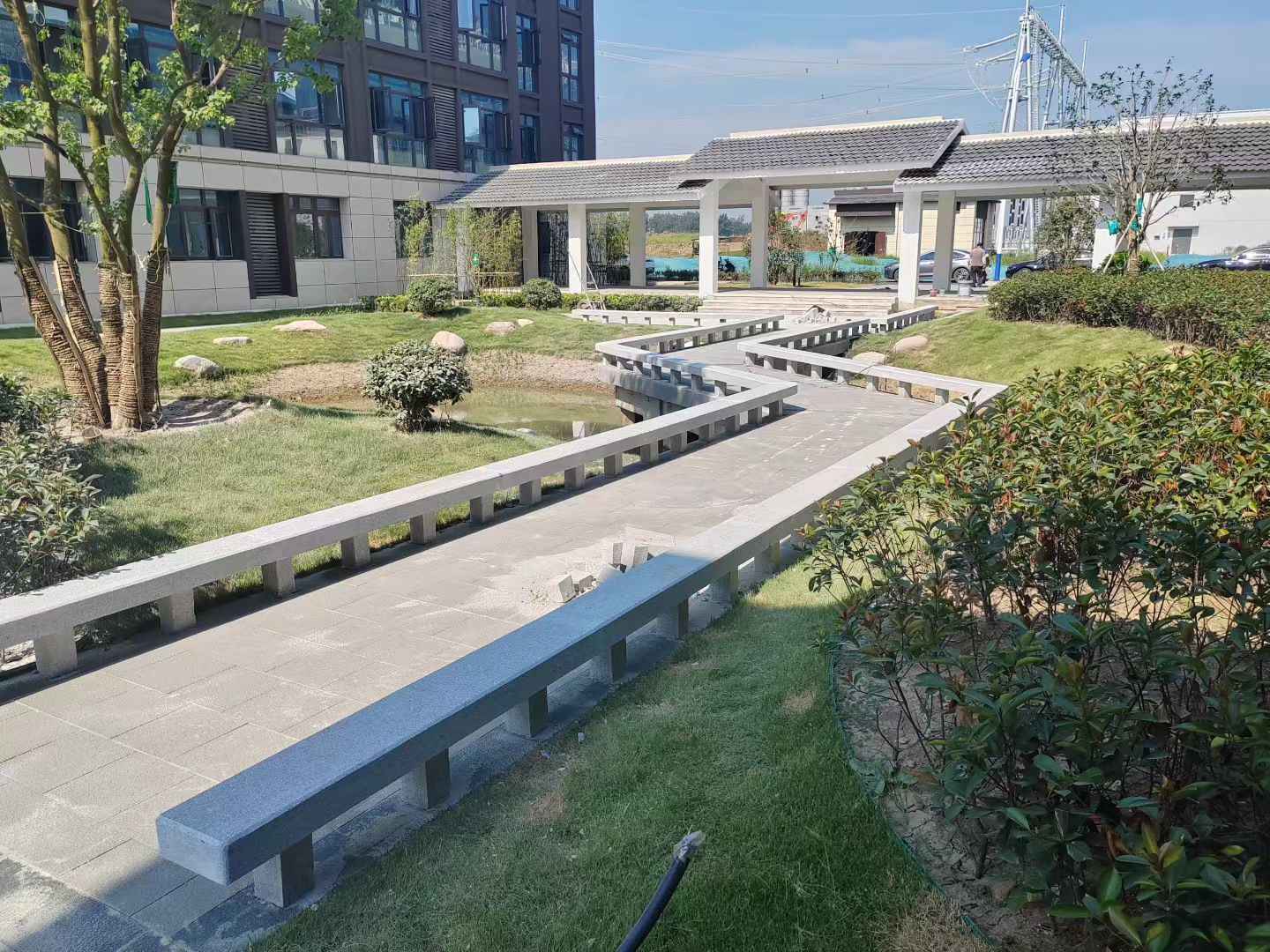 中山 芝麻灰小区坐凳&栏杆安装效果