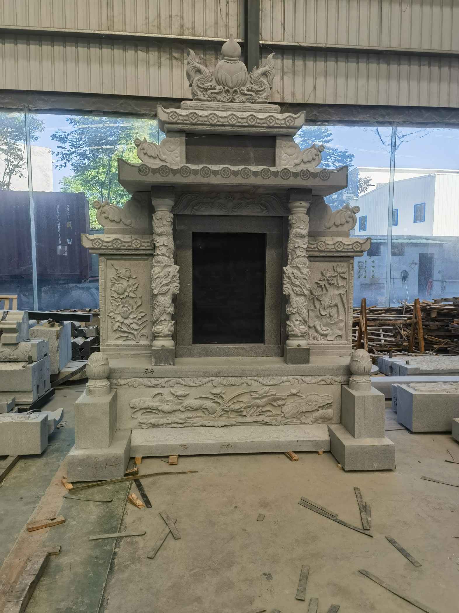 中山 芝麻灰高档墓碑、土墓，一套也支持定做