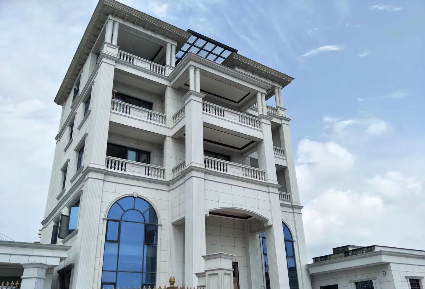 中山芝麻白别墅干挂效果展示