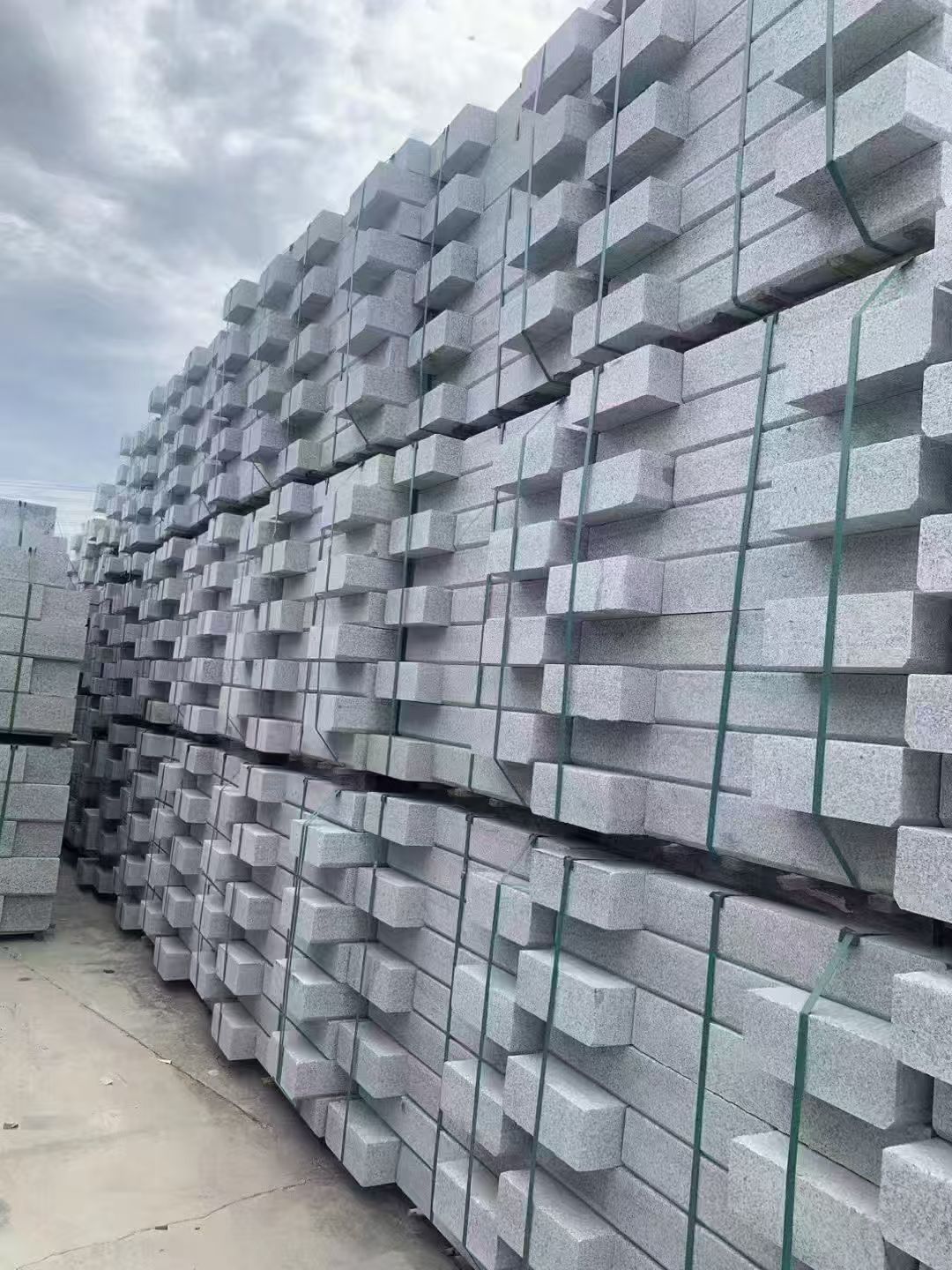 中山 芝麻灰侧石