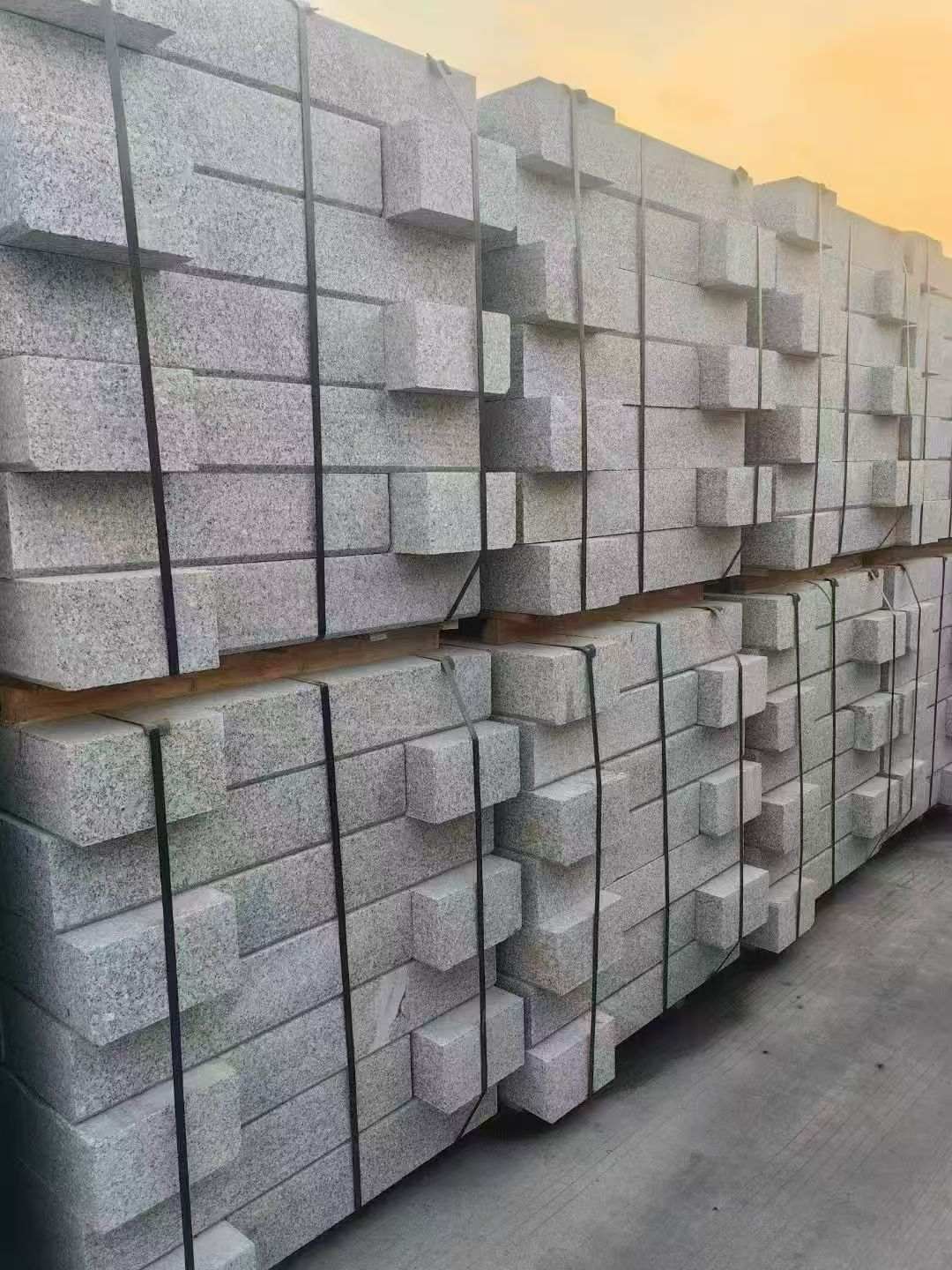 中山 芝麻白路沿石