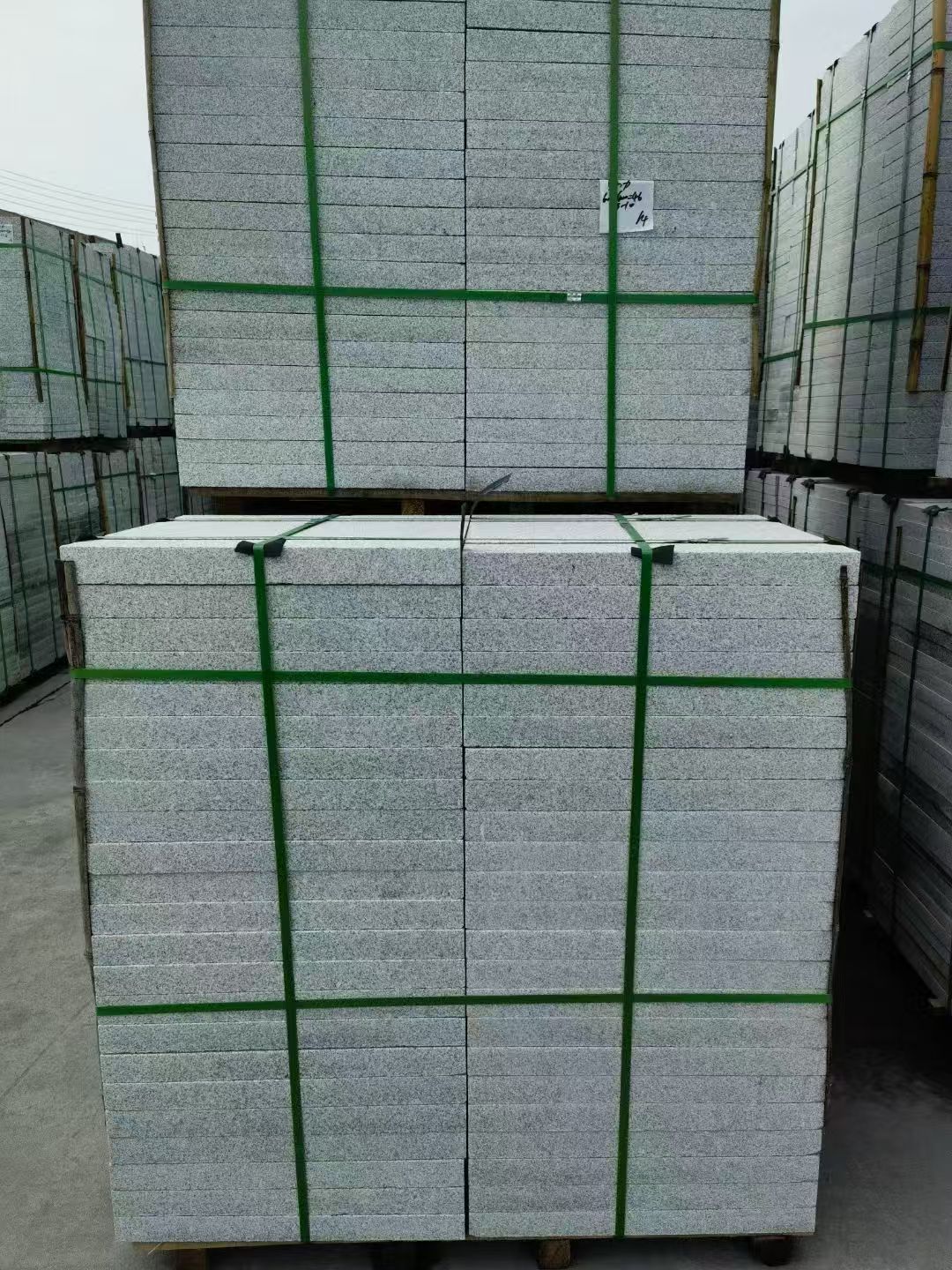 中山 火烧面地铺石，街道广场园林市政工程板，1.8~5.0厚均有现货