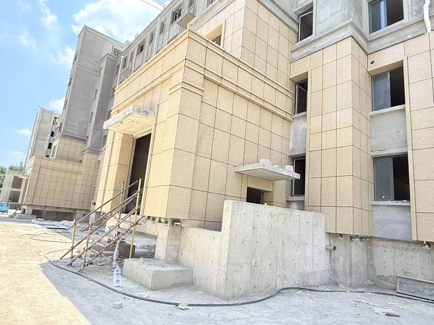 中山 黄金麻干挂，工地实拍