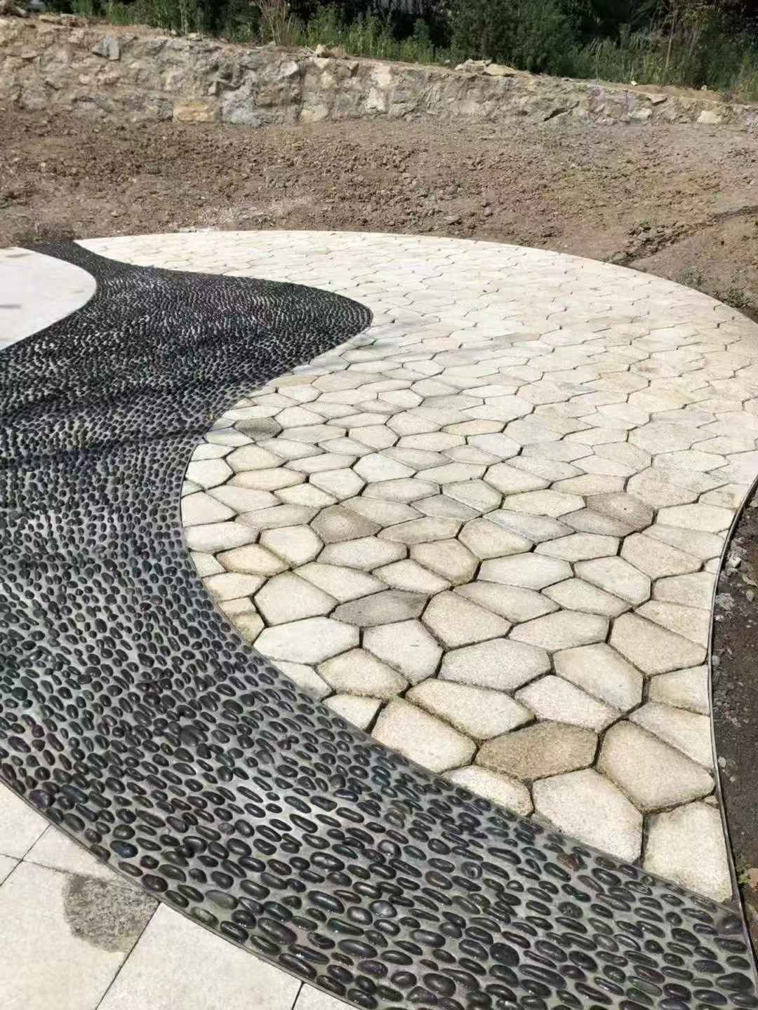 中山 黄金麻冰裂缝室外铺装效果完美展示