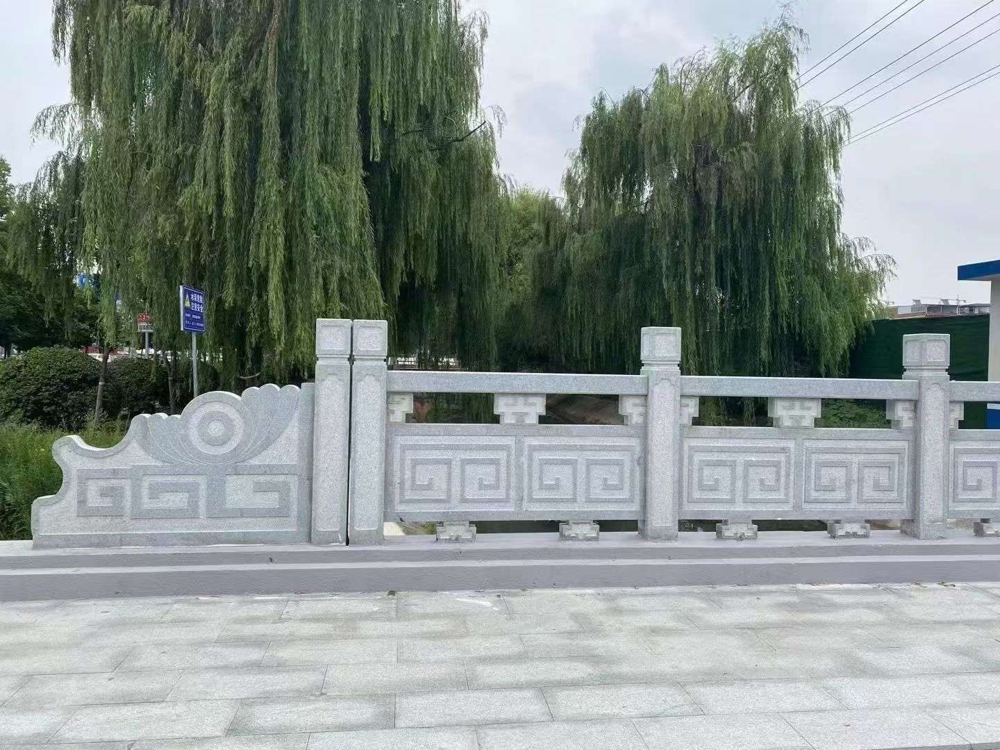 中山 芝麻灰桥栏杆、河道栏杆安装效果