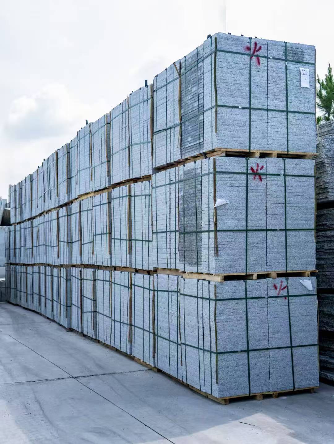 中山 芙蓉白3公分火烧地铺成品300*600